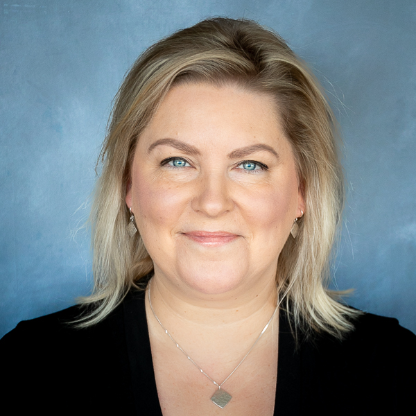 Headshot of Sabrina Currie.